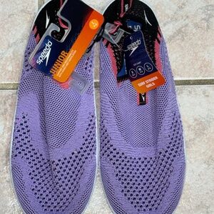 GIRLS PURPLE AND PINK WATER SHOES size 4-5